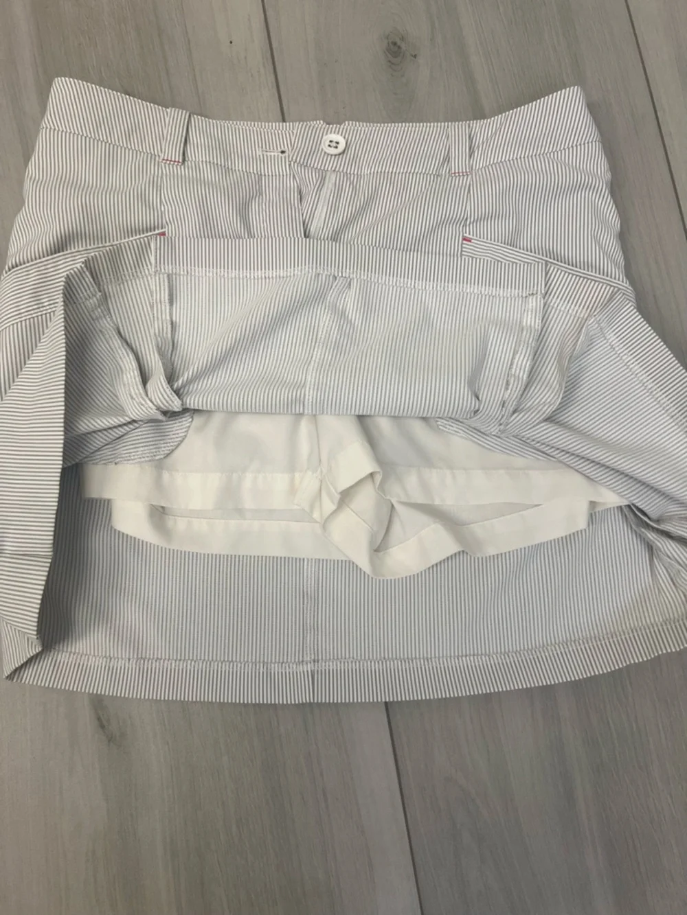 Nike‎ Golf Tour Performance Skort Sz 8 Grey Pinstripe Dri-FIT Pleated